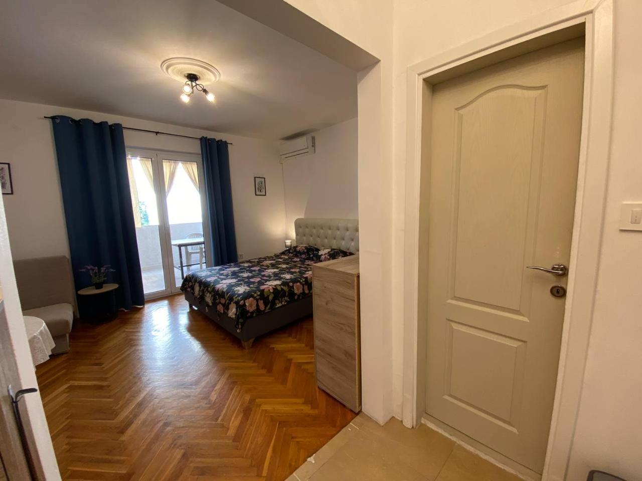 Alina'S Apartment Bečići Esterno foto