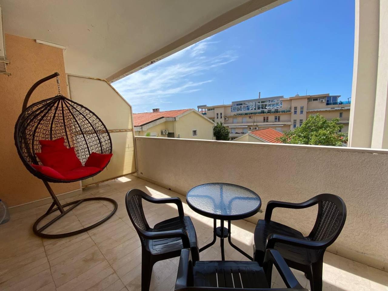 Alina'S Apartment Bečići Esterno foto