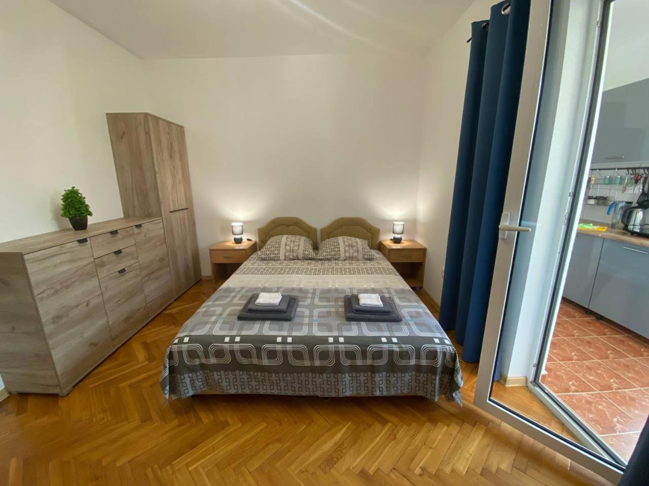 Alina'S Apartment Bečići Esterno foto