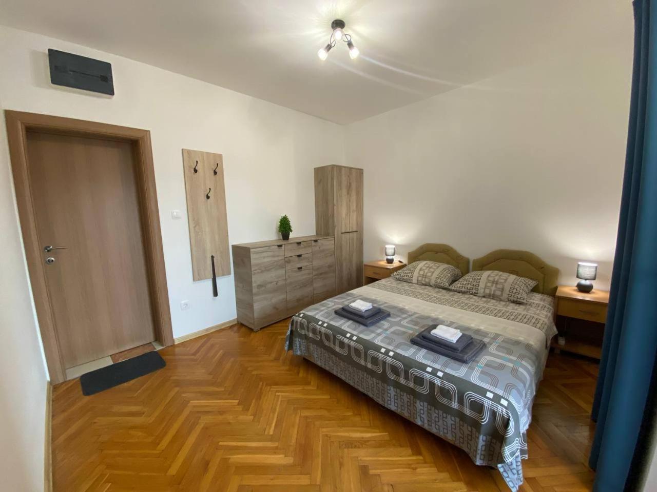 Alina'S Apartment Bečići Esterno foto
